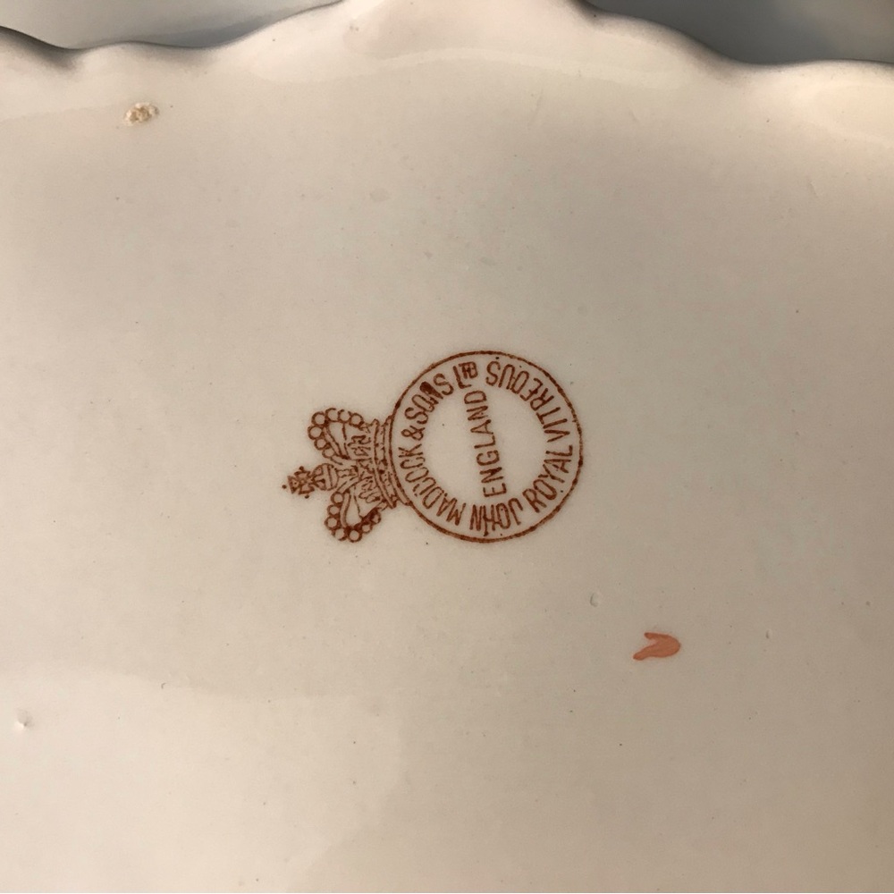 Antique John Maddock & Sons Royal Vitreous China Covered serving dish c.1896+ - Picture 3 of 8